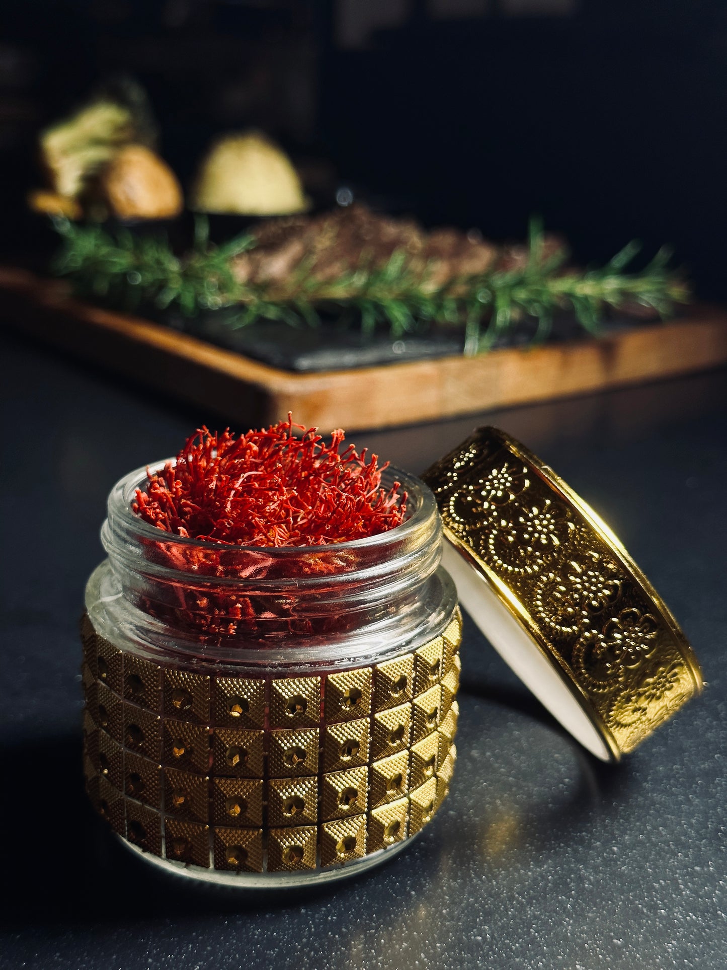 Saffron Luxurious Golden Container 10ml